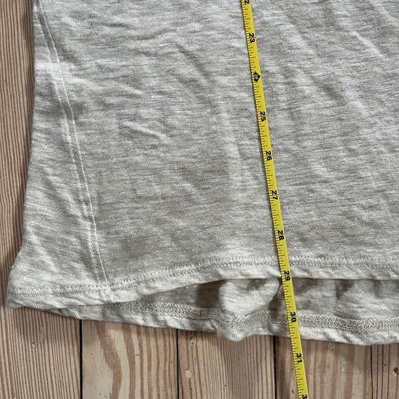 NWT Athleta Shiva Shimmer Tank 3 Linen Blend Beige Metallic Size M‎ Sleeveless - Picture 10 of 10